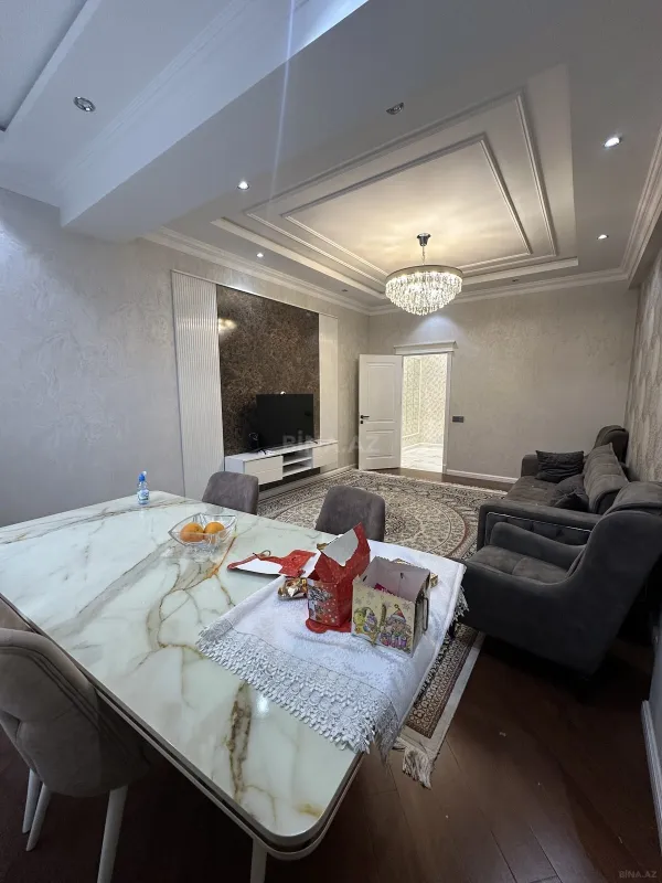 Satılır 3 otaqlı mənzil 117 m²