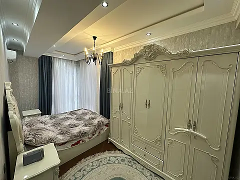 Satılır 3 otaqlı mənzil 117 m²
