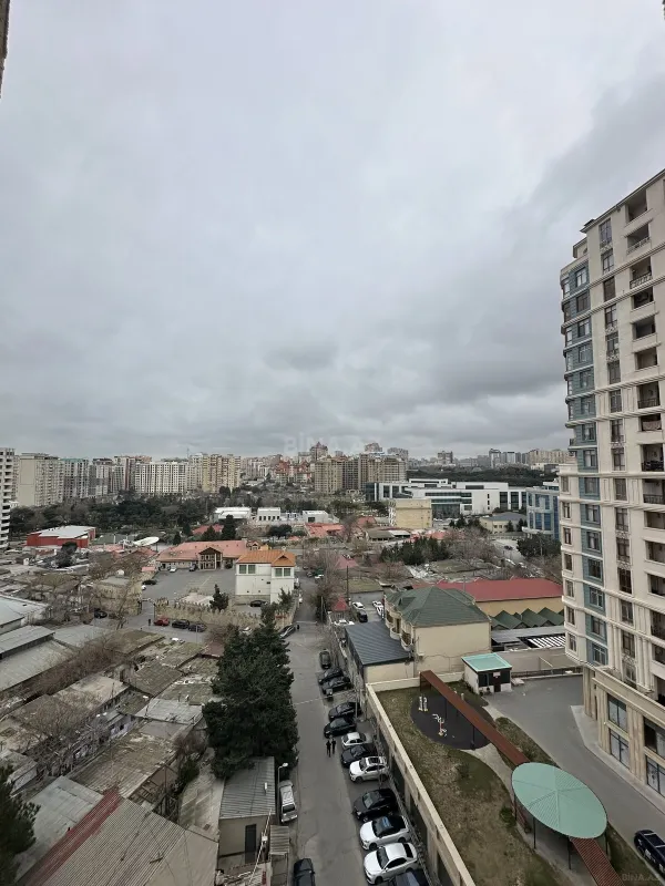 Satılır 3 otaqlı mənzil 117 m²