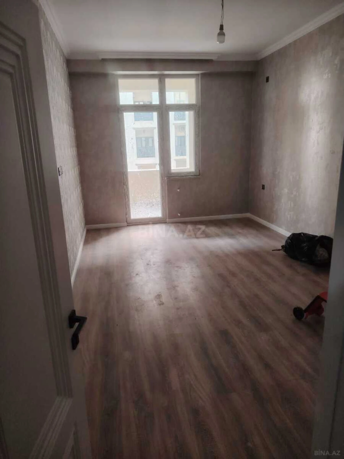 Satılır 2 otaqlı mənzil 85 m²