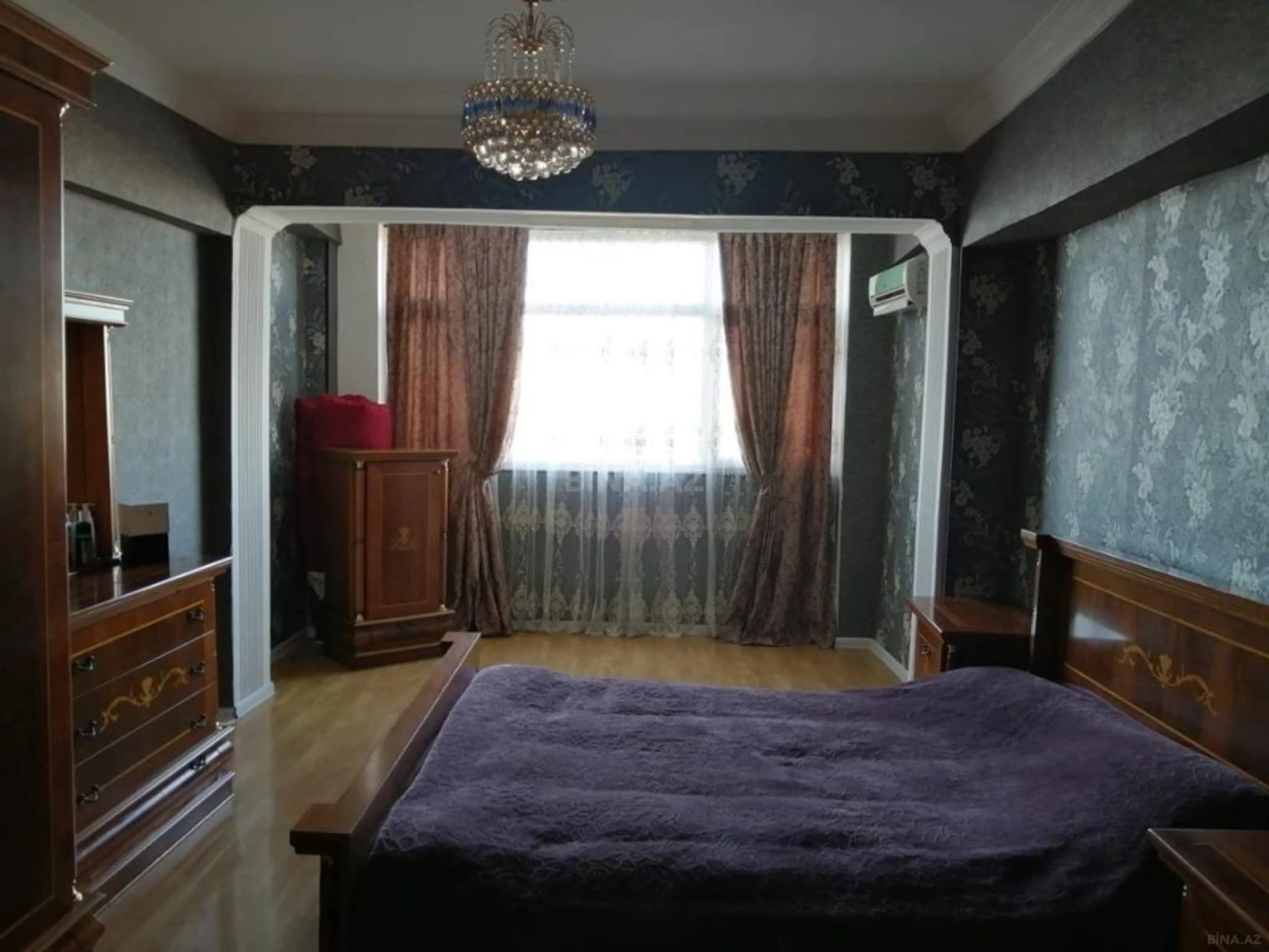 Satılır 4 otaqlı mənzil 105 m²