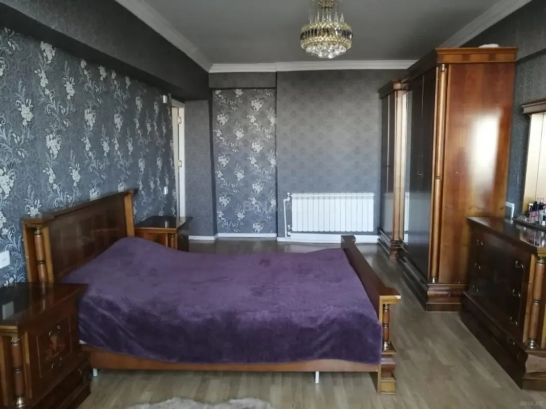 Satılır 4 otaqlı mənzil 105 m²