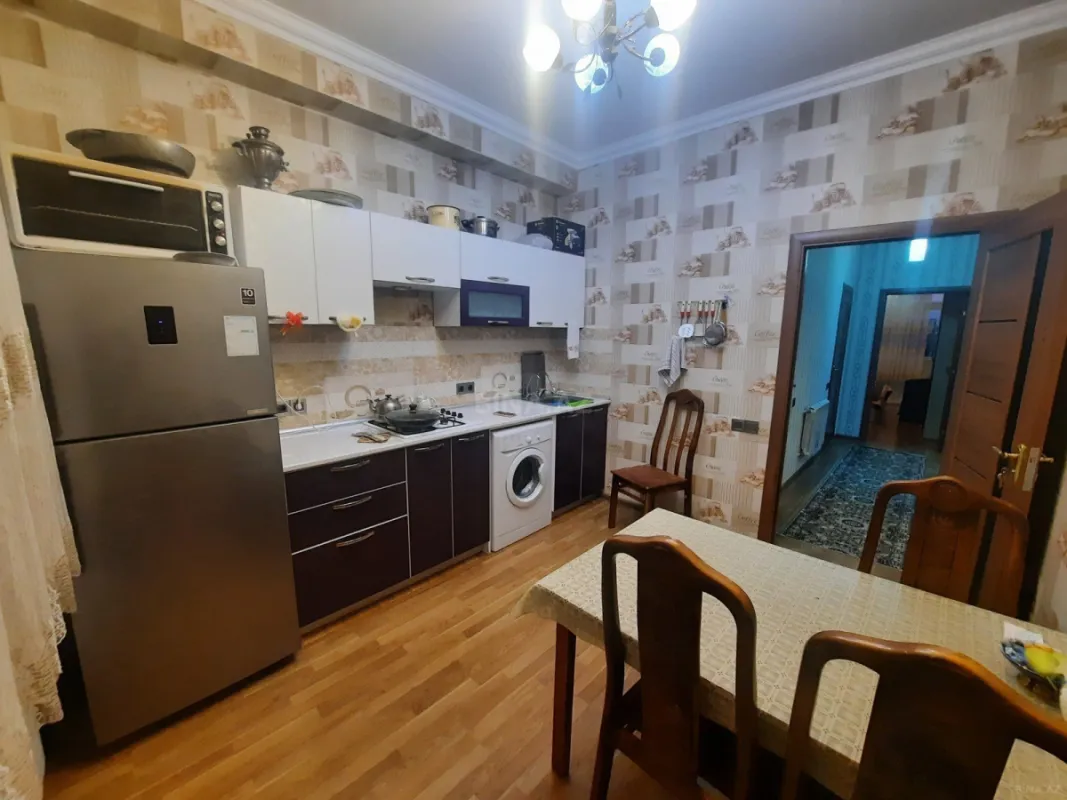 Satılır 2 otaqlı mənzil 68 m²