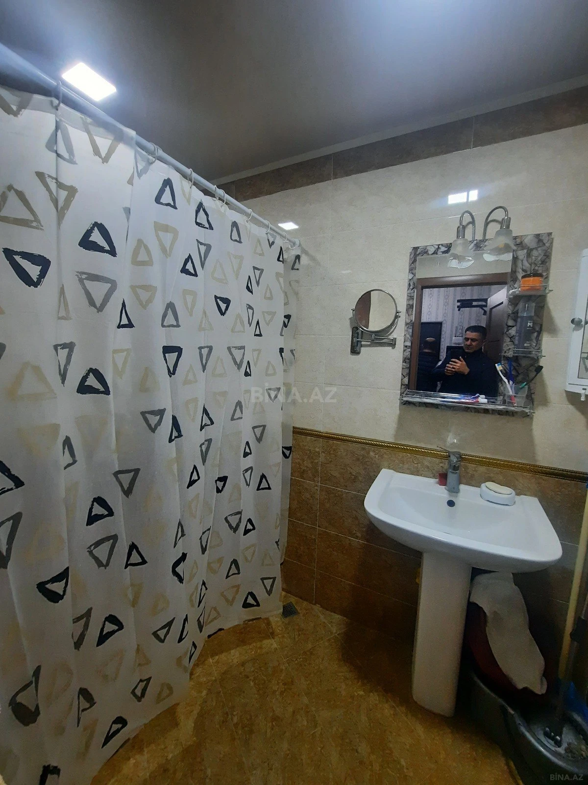 Satılır 2 otaqlı mənzil 68 m²