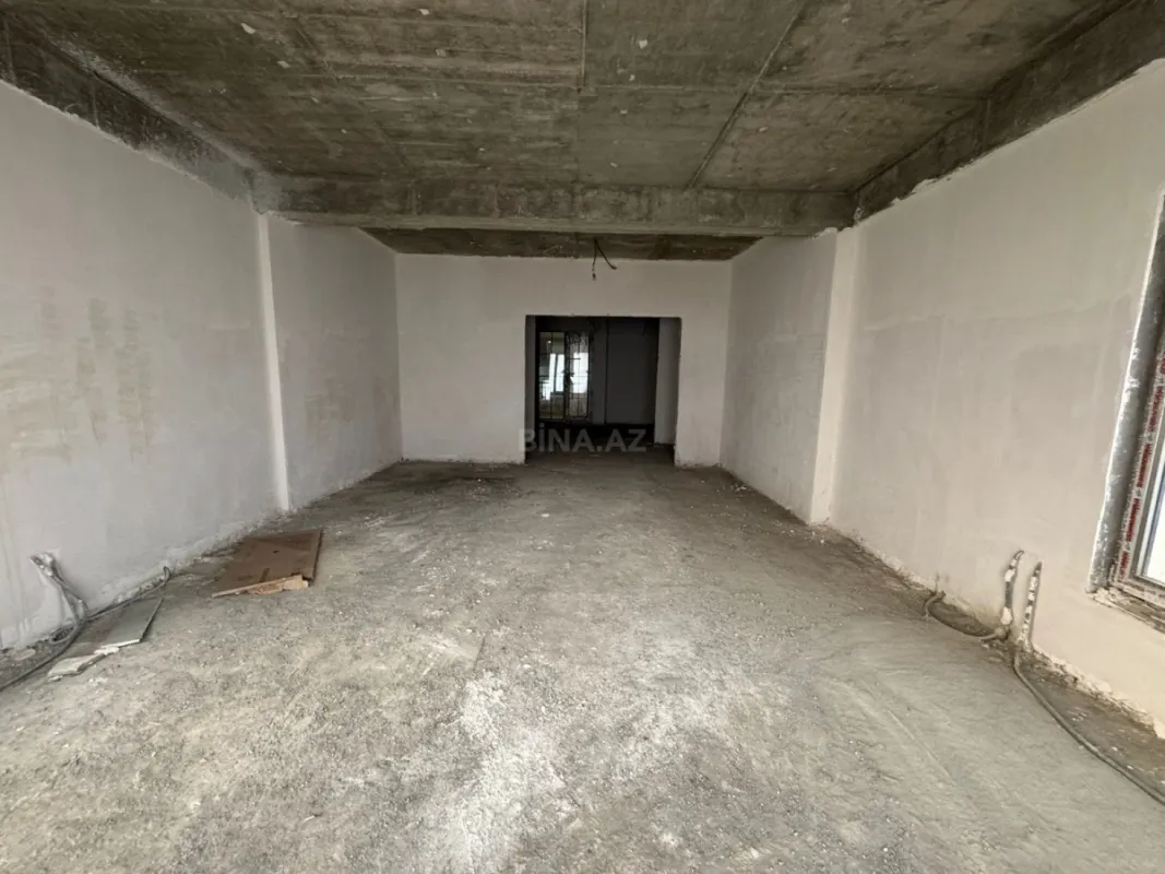 Satılır 4 otaqlı mənzil 167 m²
