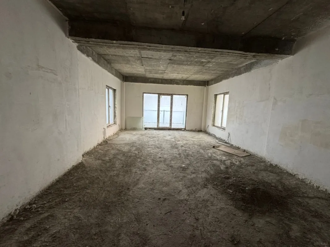 Satılır 4 otaqlı mənzil 167 m²