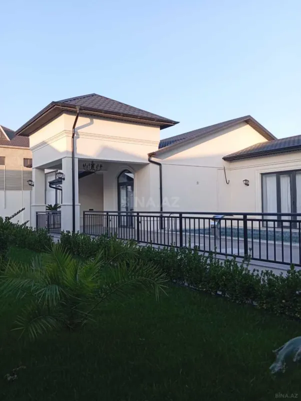 Satılır 4 otaqlı həyət evi 178 m²