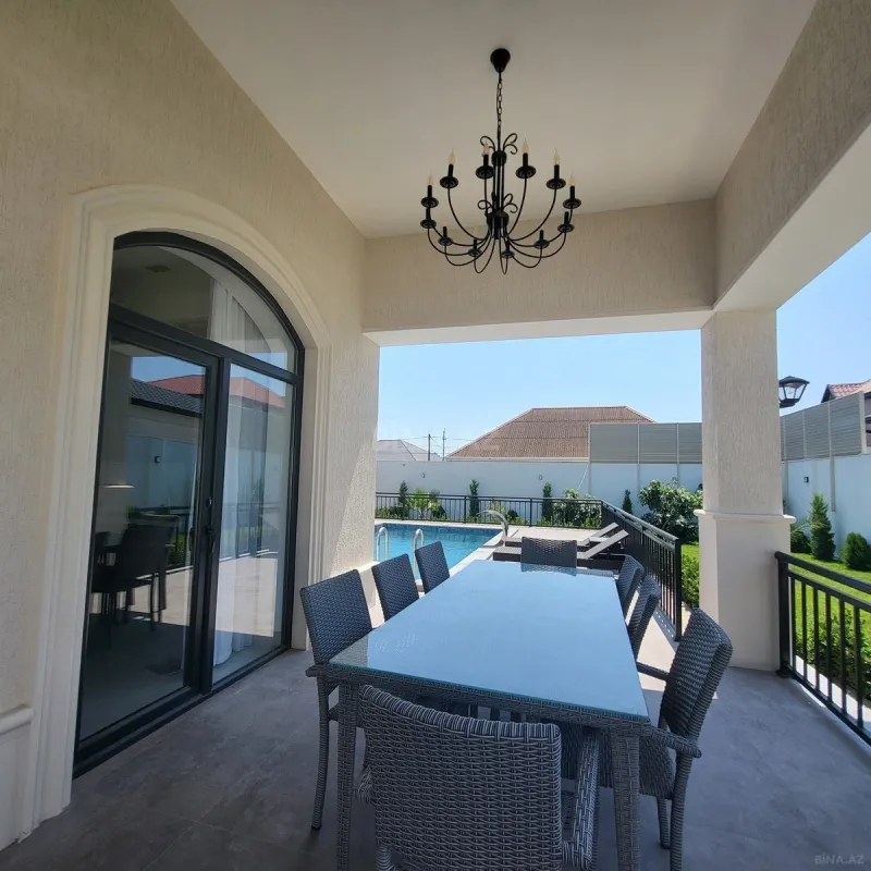 Satılır 4 otaqlı həyət evi 178 m²