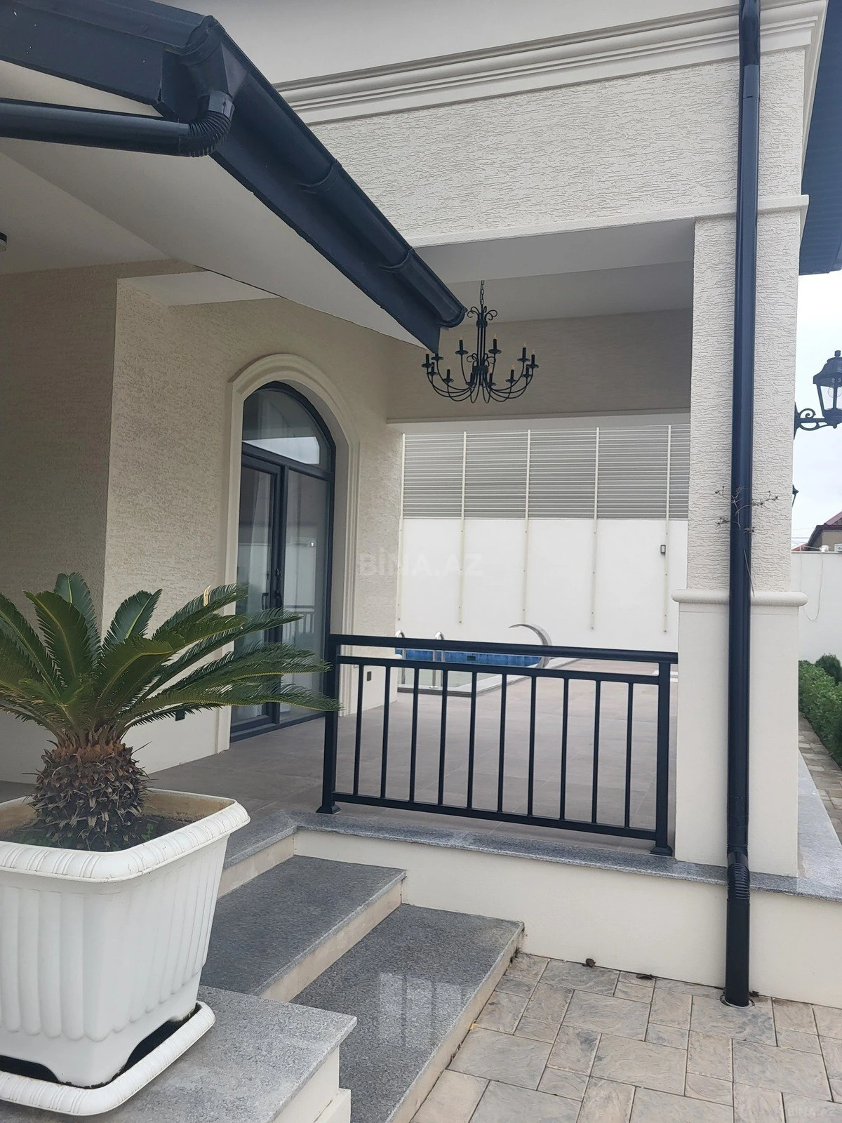 Satılır 4 otaqlı həyət evi 178 m²