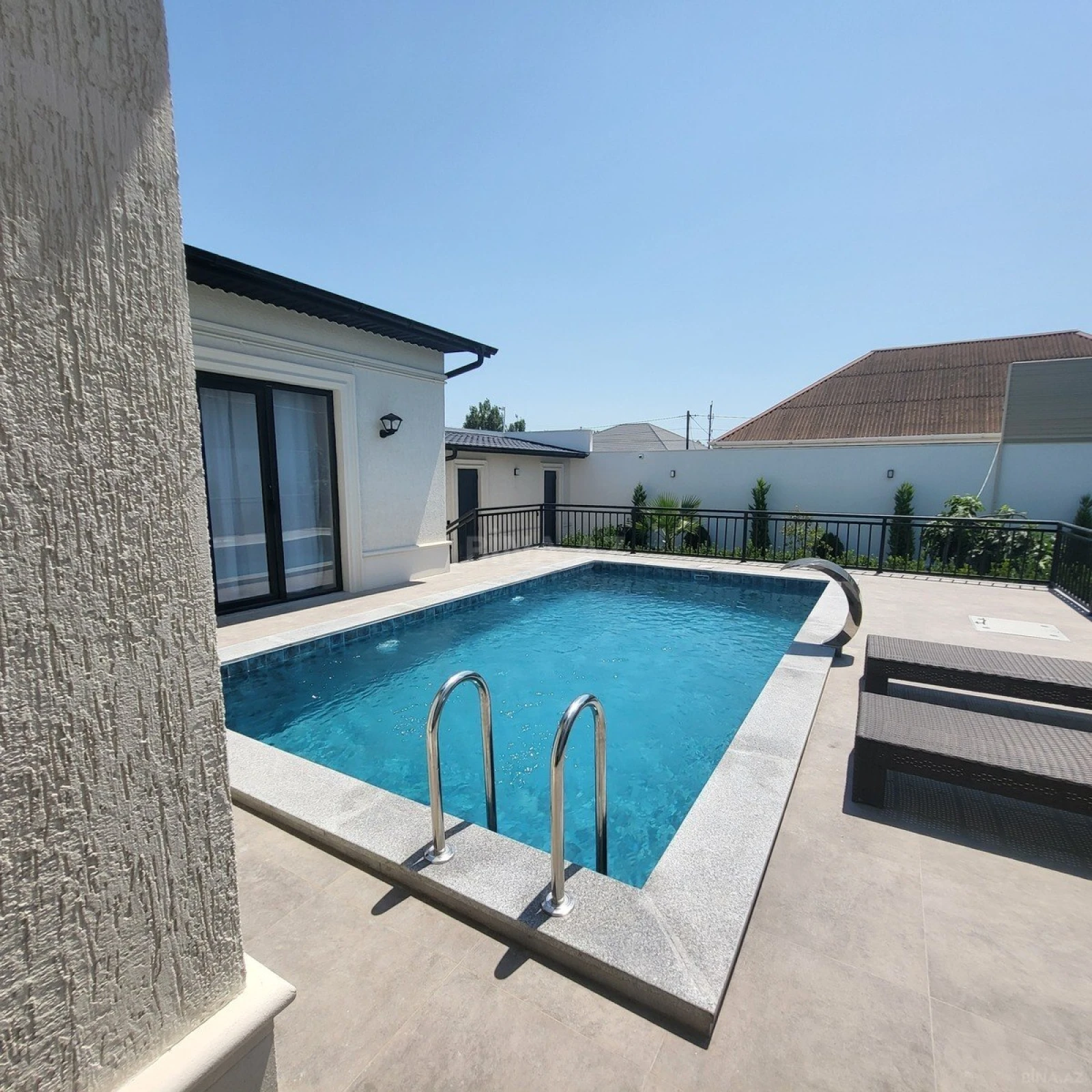 Satılır 4 otaqlı həyət evi 178 m²