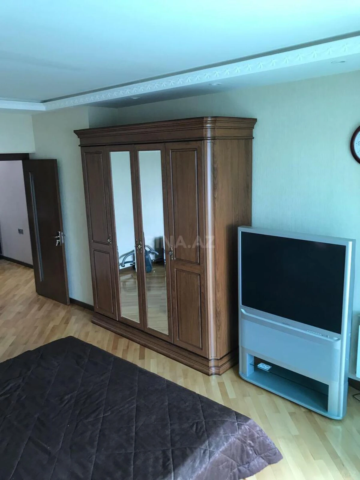 Satılır 3 otaqlı mənzil 110 m²