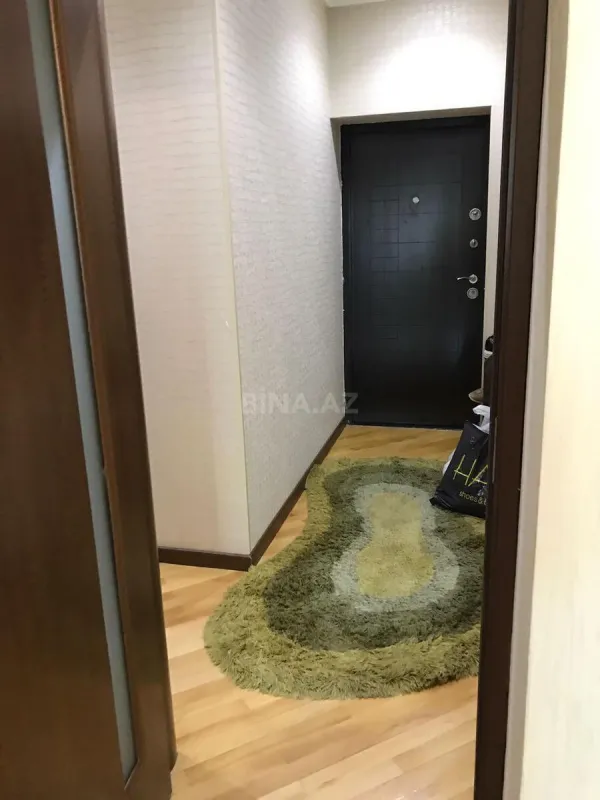 Satılır 3 otaqlı mənzil 110 m²