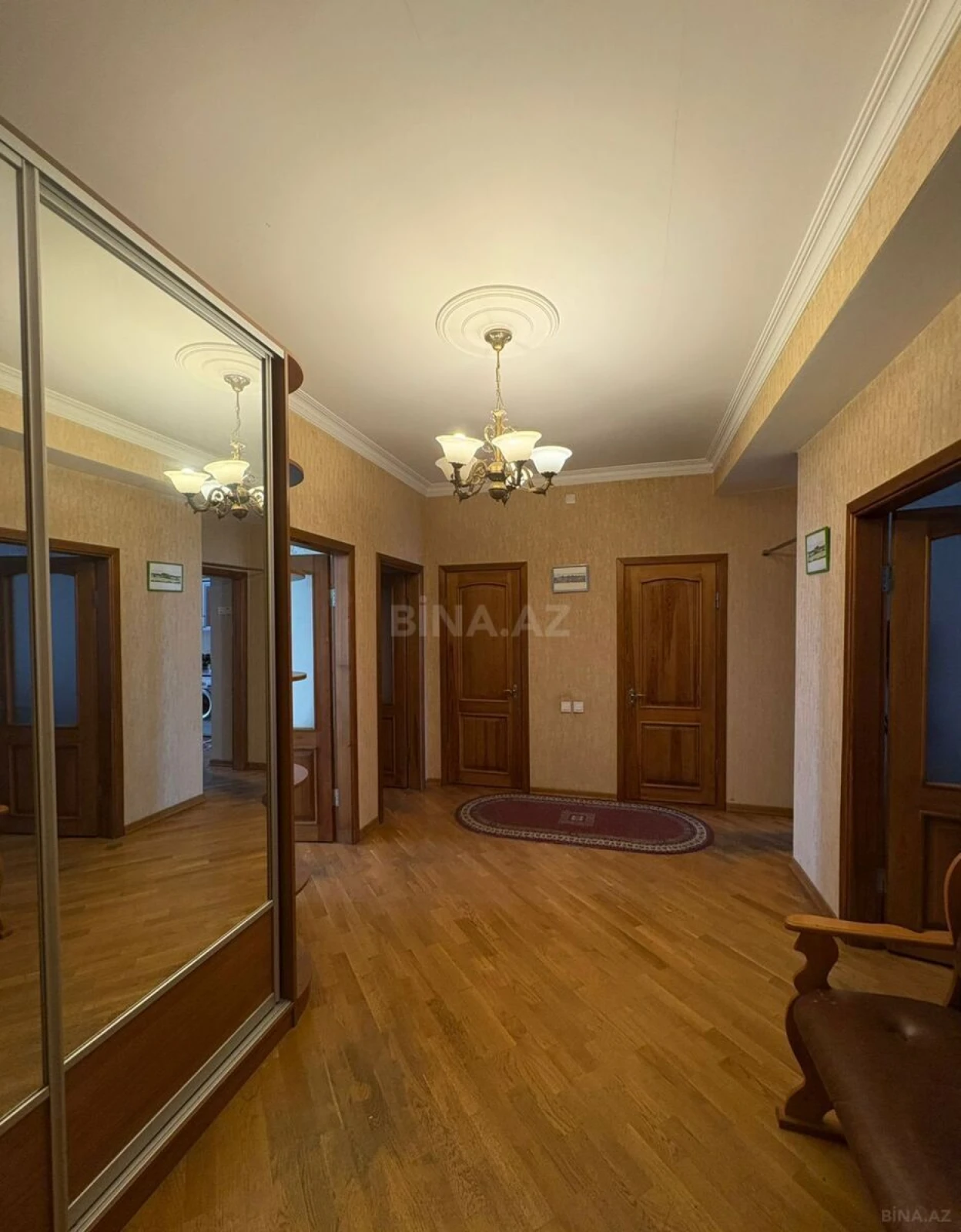 Satılır 3 otaqlı mənzil 115 m²