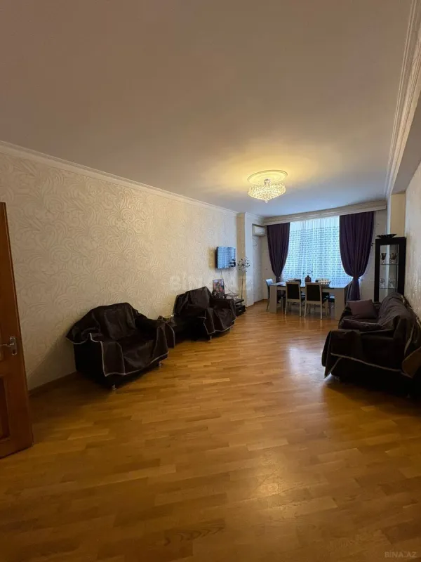 Satılır 3 otaqlı mənzil 115 m²