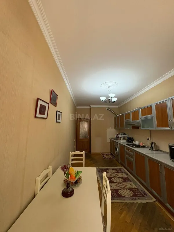 Satılır 3 otaqlı mənzil 115 m²