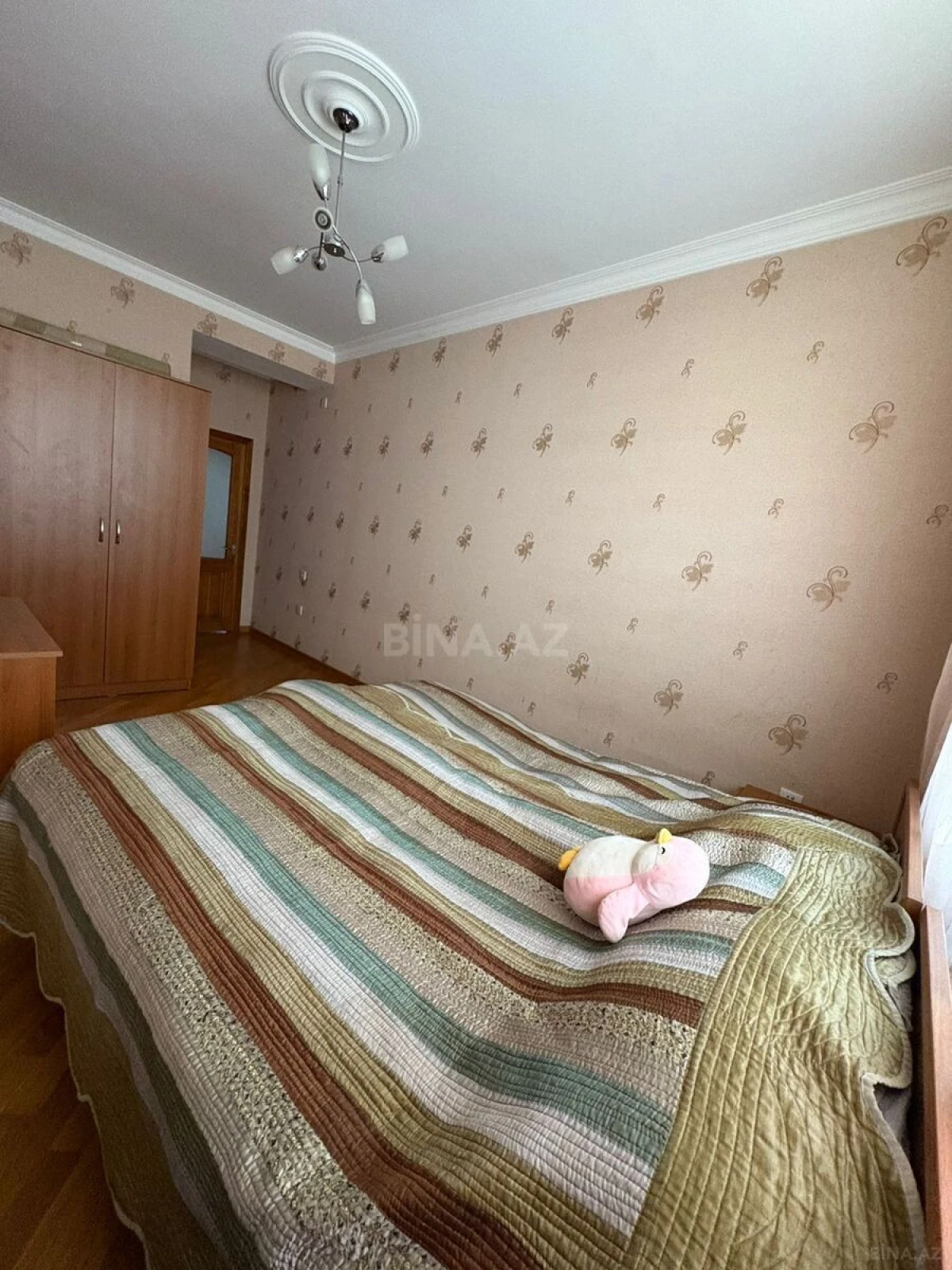 Satılır 3 otaqlı mənzil 115 m²