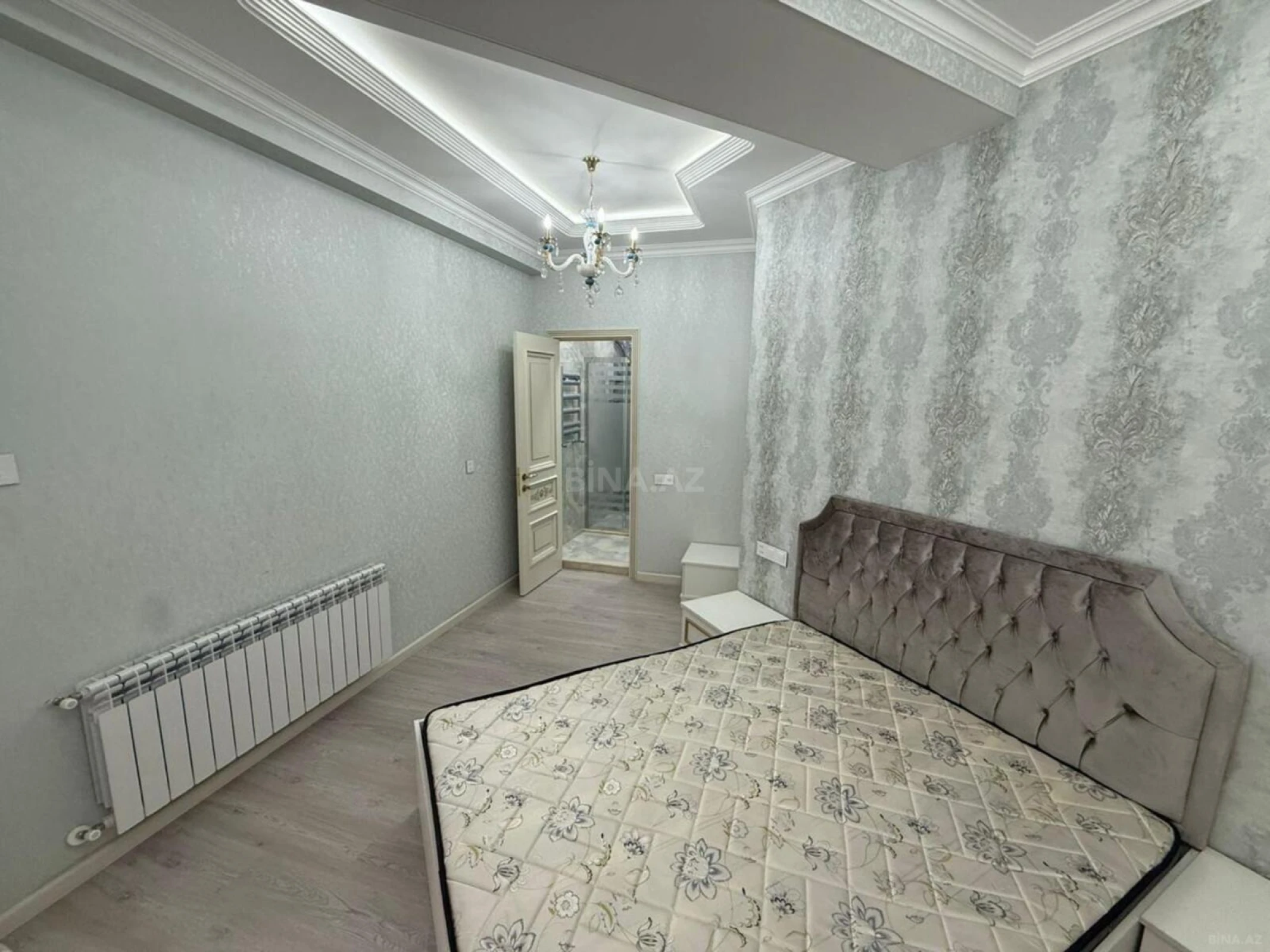 Kirayə verilir 3 otaqlı mənzil 130 m²