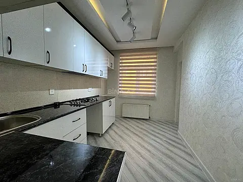 Satılır 3 otaqlı mənzil 65 m²