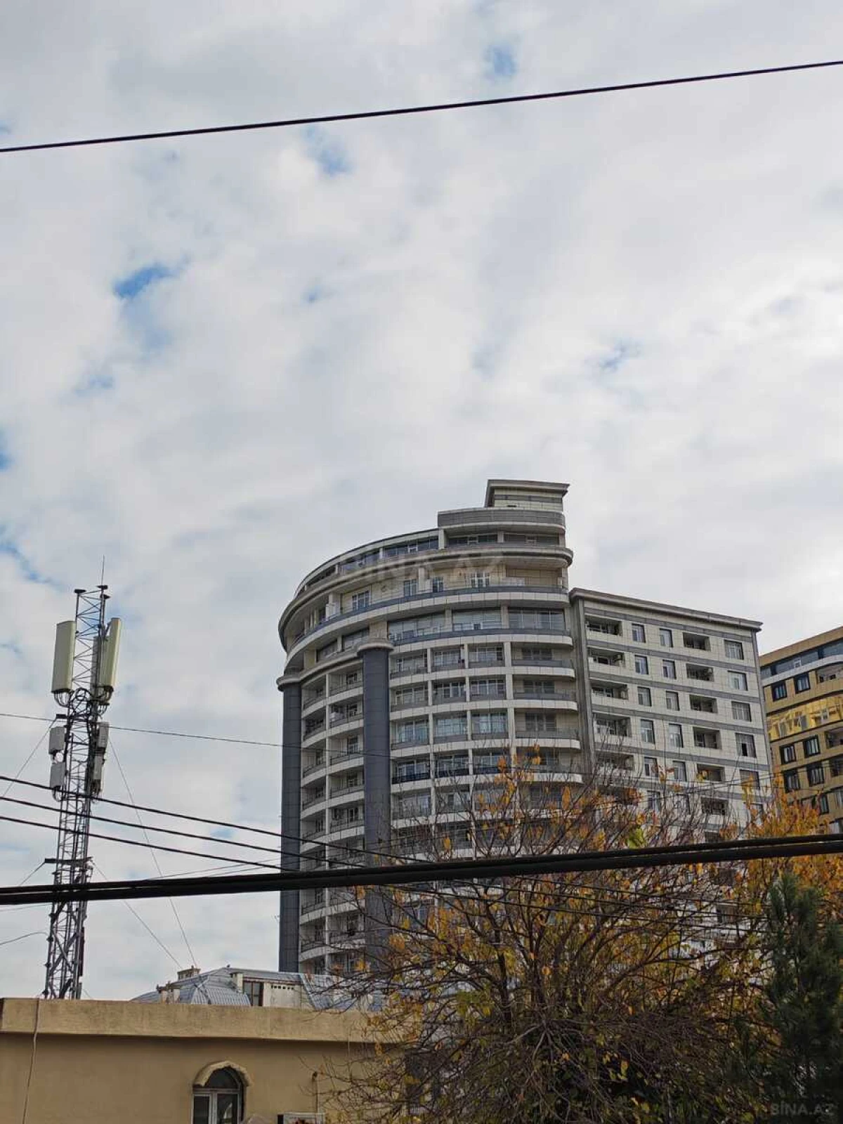 Satılır obyekt 136 m²