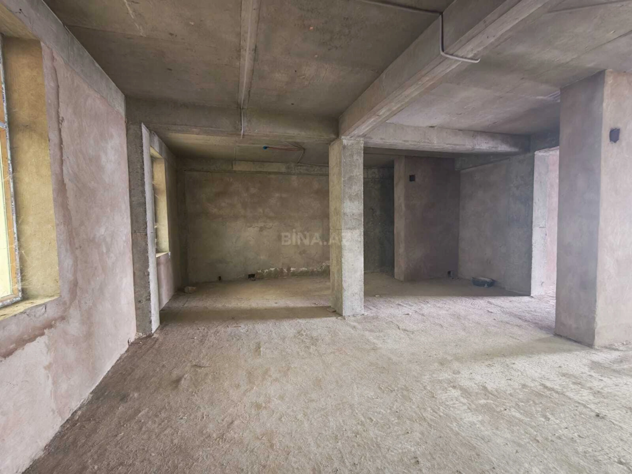 Satılır obyekt 136 m²