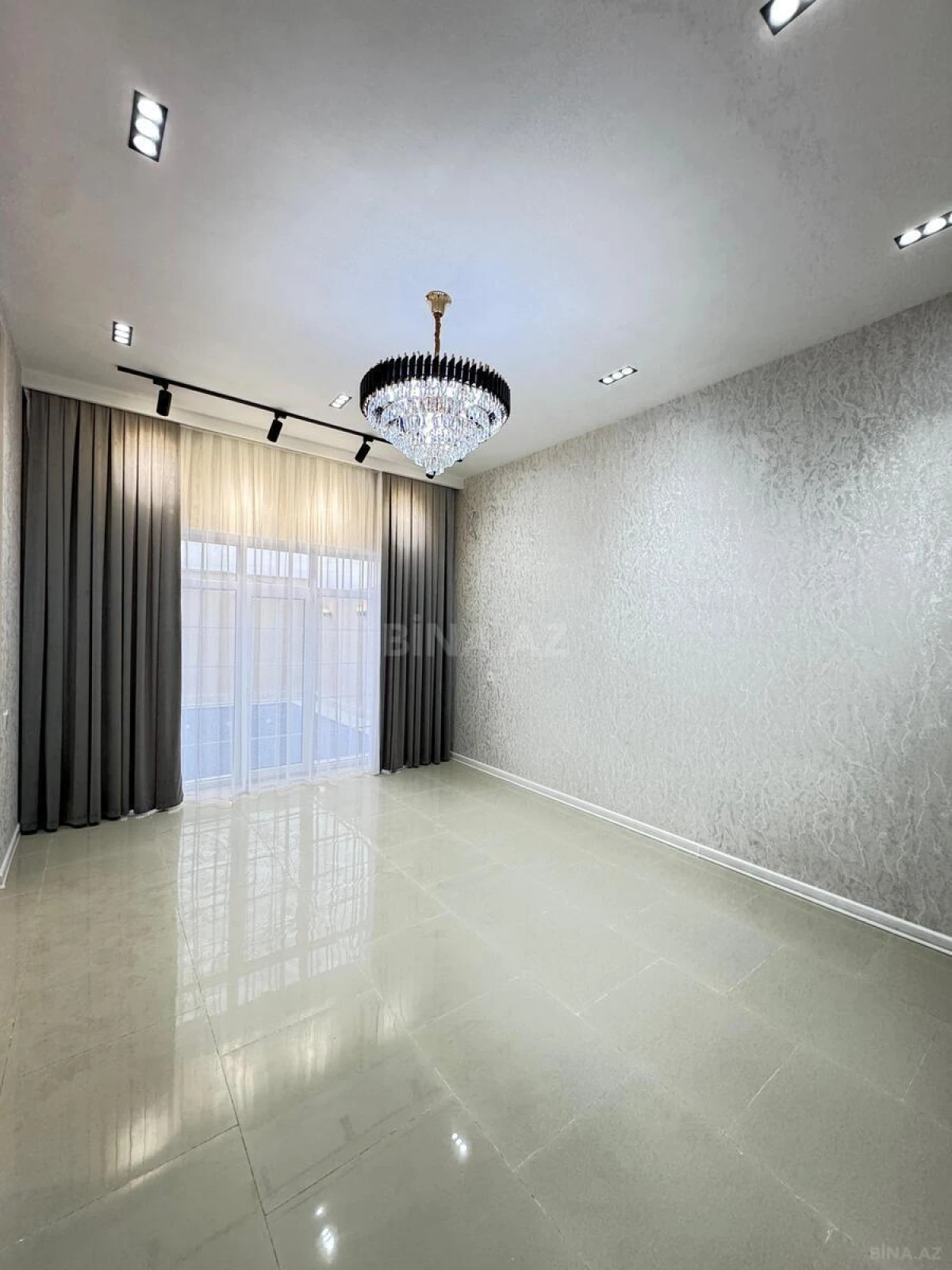 Satılır 4 otaqlı həyət evi 140 m²