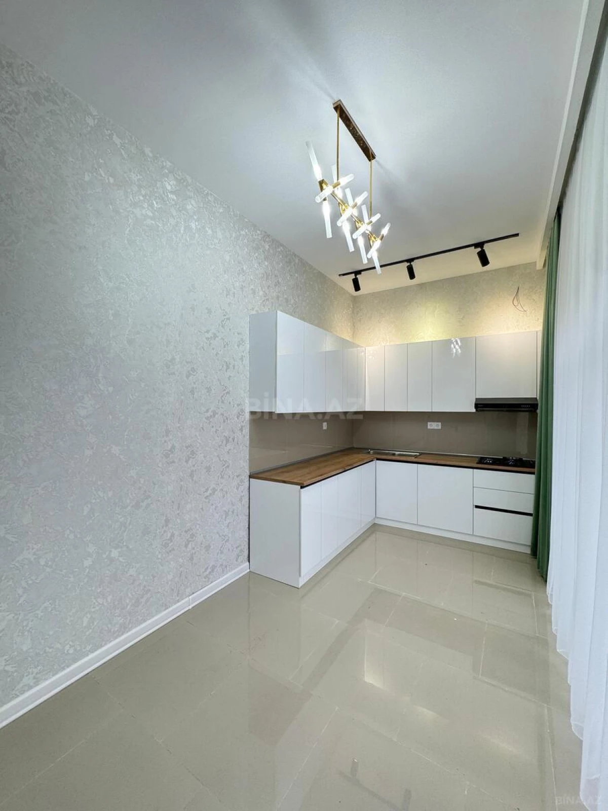 Satılır 4 otaqlı həyət evi 140 m²