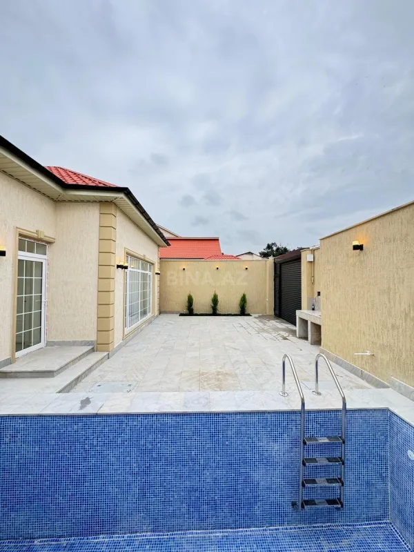 Satılır 4 otaqlı həyət evi 140 m²