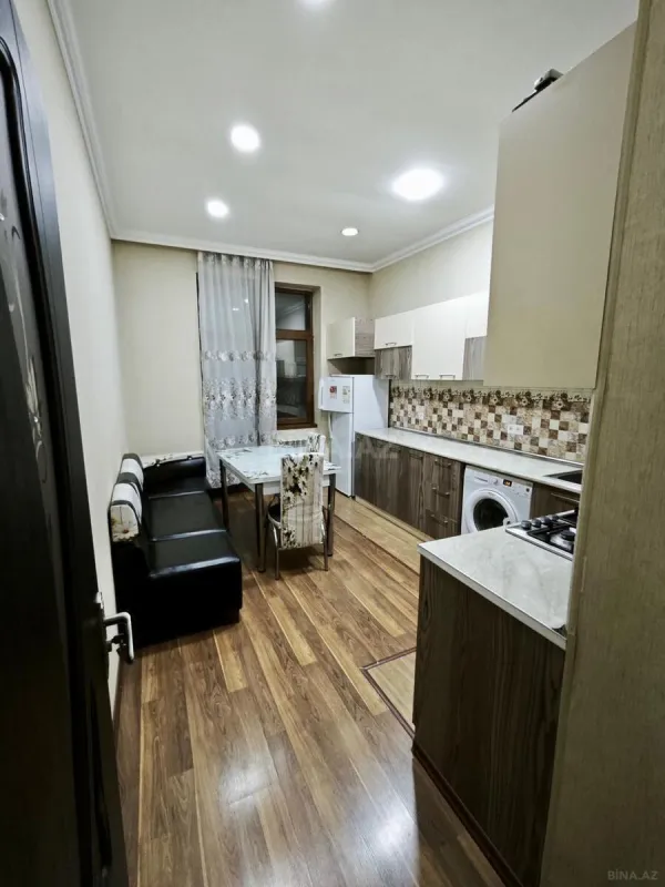 Satılır 2 otaqlı mənzil 105 m²
