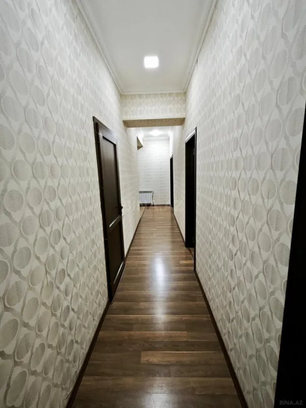 Satılır 2 otaqlı mənzil 105 m²