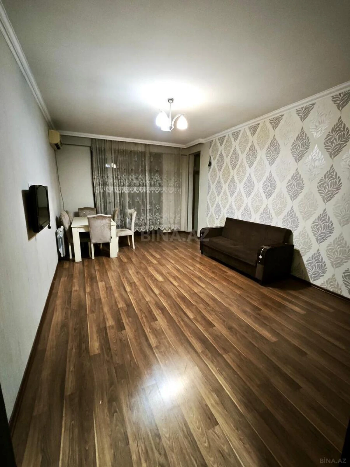 Satılır 2 otaqlı mənzil 105 m²