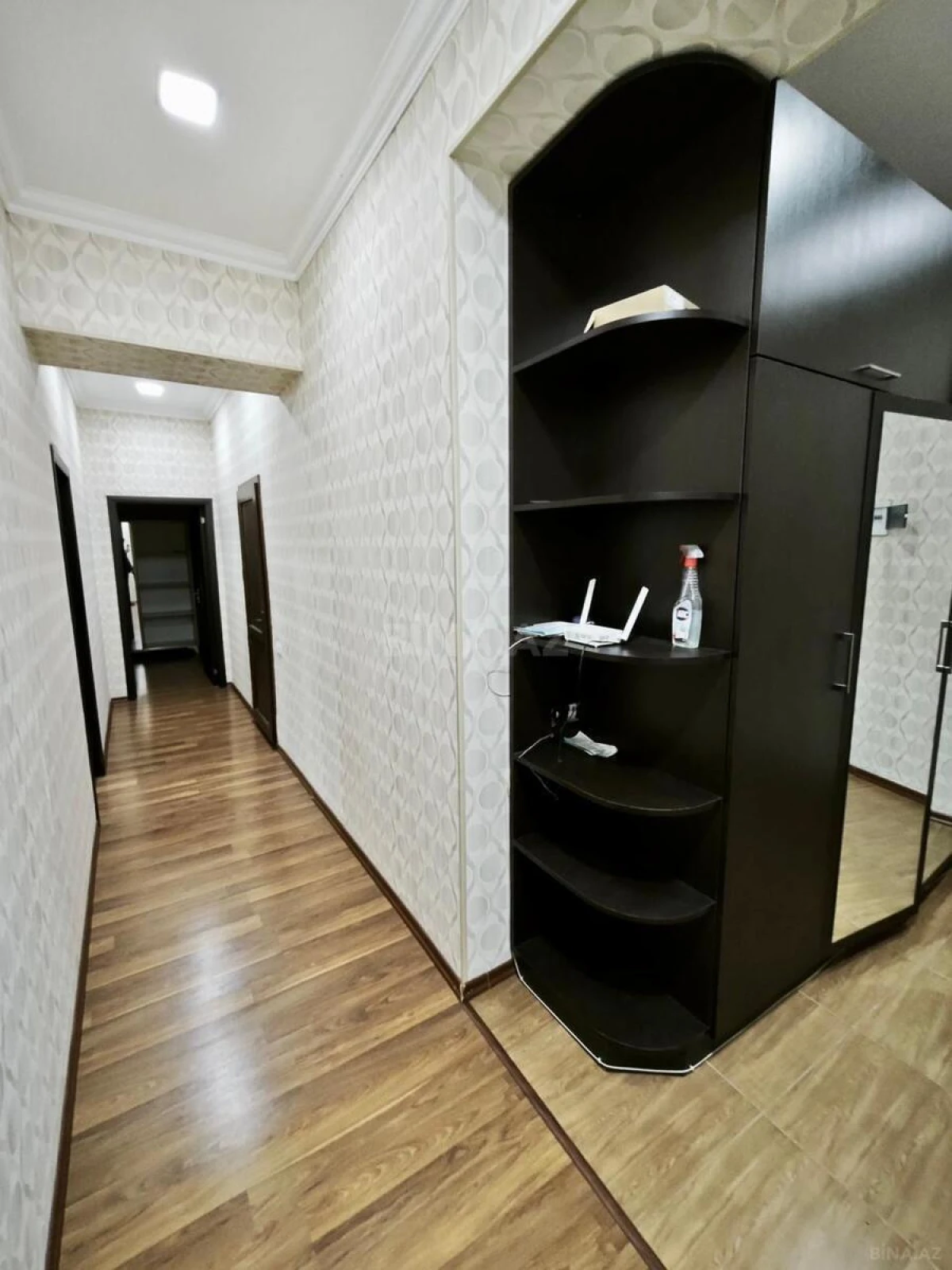 Satılır 2 otaqlı mənzil 105 m²