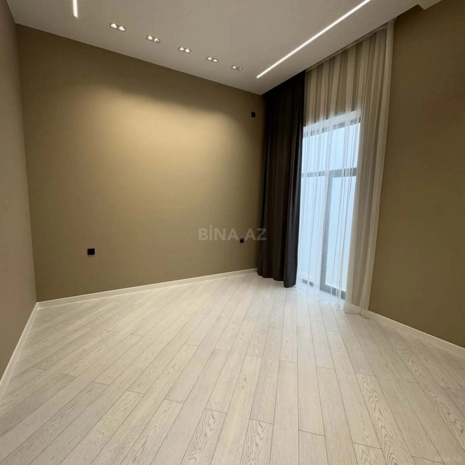 Satılır 4 otaqlı həyət evi 160 m²