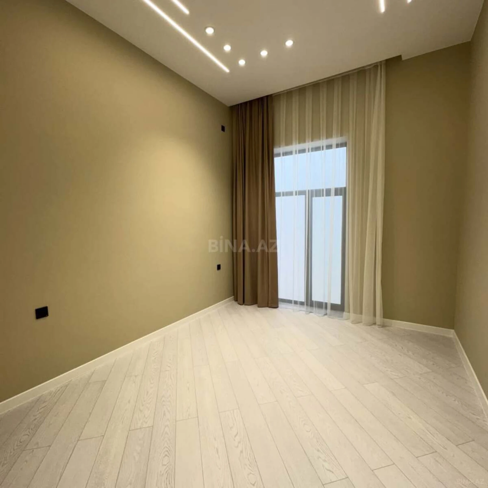 Satılır 4 otaqlı həyət evi 160 m²