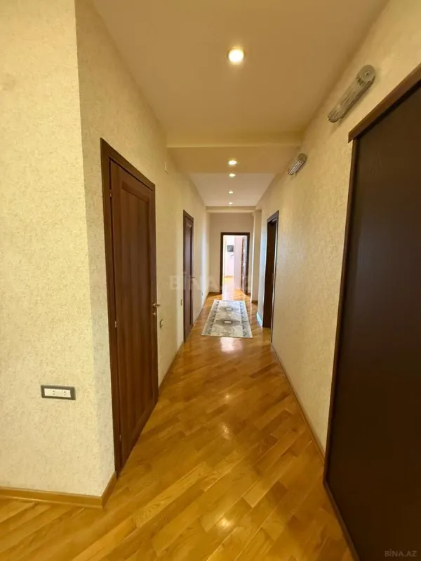 Kirayə verilir 3 otaqlı mənzil 140 m²