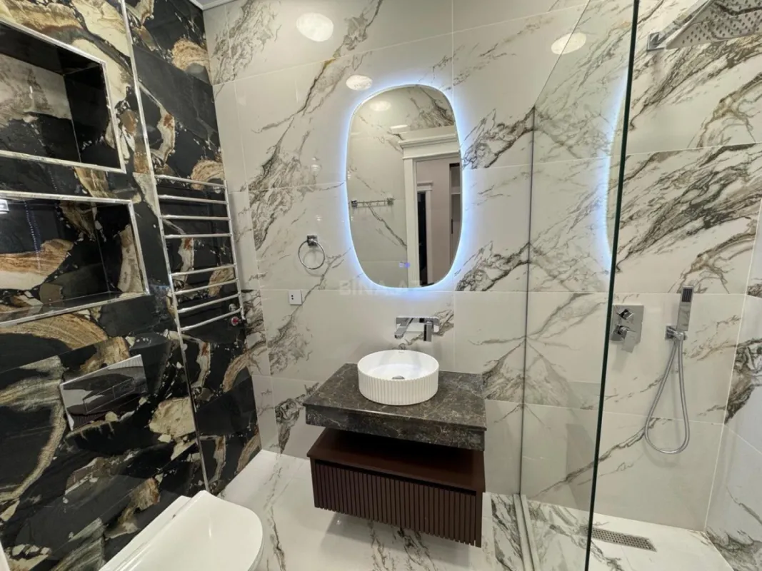 Kirayə verilir 3 otaqlı mənzil 110 m²