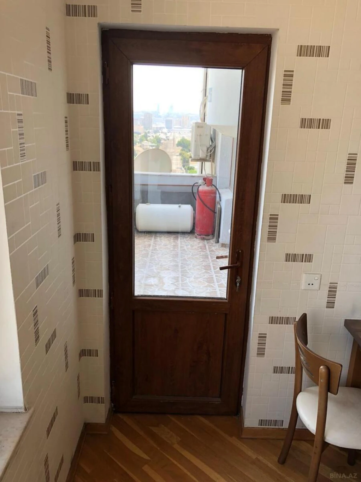 Satılır 3 otaqlı mənzil 130 m²
