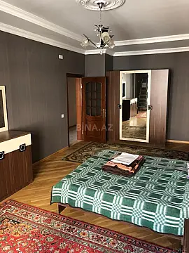 Satılır 3 otaqlı mənzil 130 m²