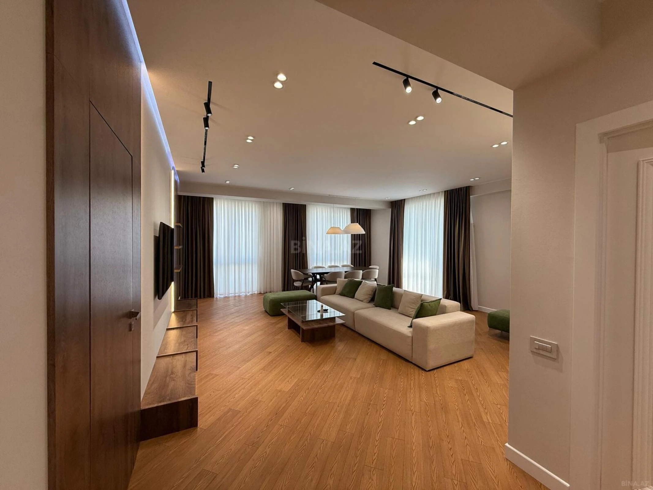 Kirayə verilir 3 otaqlı mənzil 130 m²