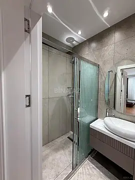 Kirayə verilir 3 otaqlı mənzil 130 m²