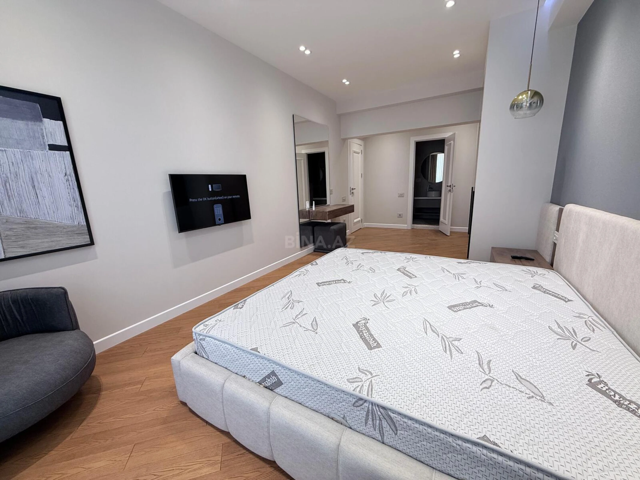 Kirayə verilir 3 otaqlı mənzil 130 m²