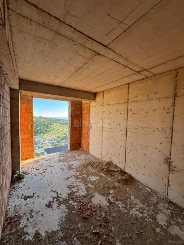 Satılır 2 otaqlı mənzil 83 m²