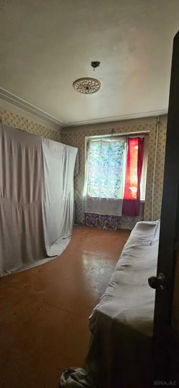 Satılır 5 otaqlı mənzil 108 m²