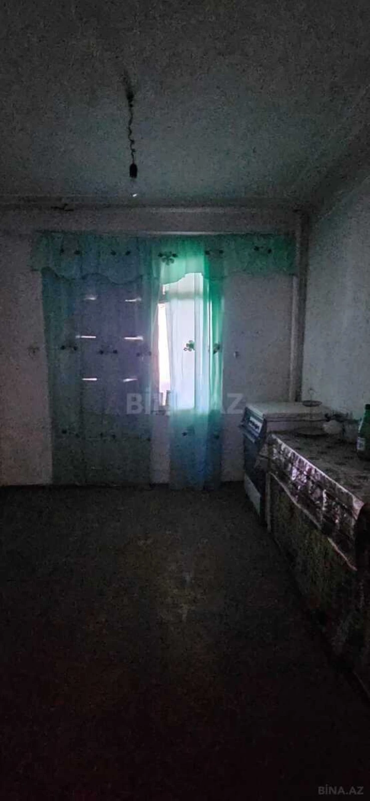 Satılır 5 otaqlı mənzil 108 m²