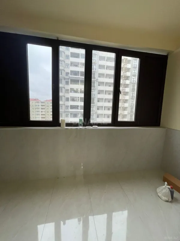 Kirayə verilir 2 otaqlı mənzil 95 m²