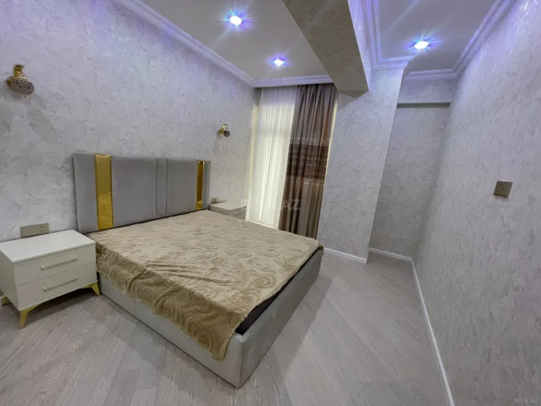 Kirayə verilir 2 otaqlı mənzil 95 m²