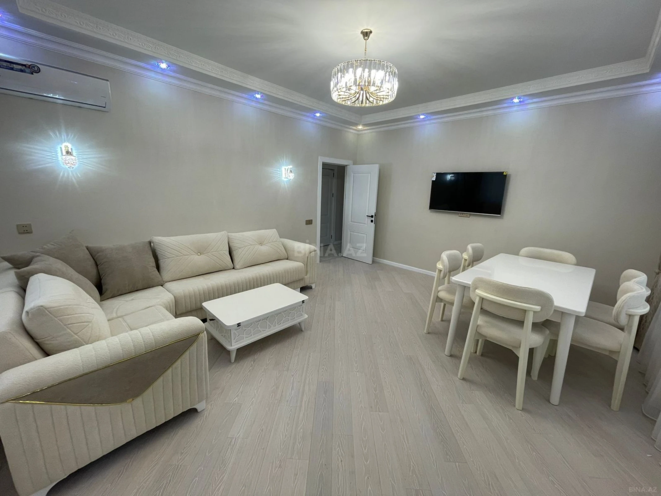 Kirayə verilir 2 otaqlı mənzil 95 m²