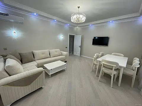 Kirayə verilir 2 otaqlı mənzil 95 m²