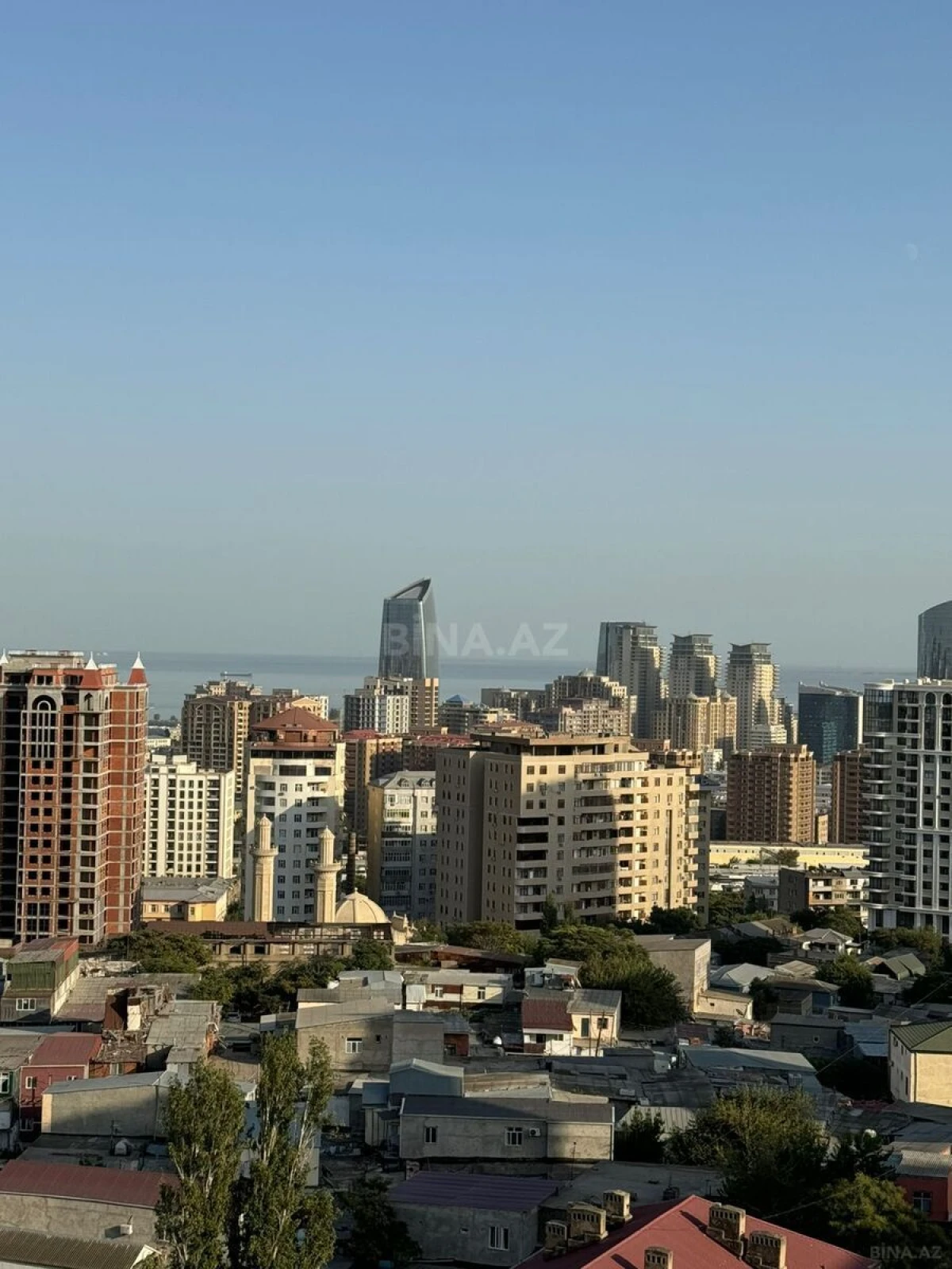 Satılır 2 otaqlı mənzil 100 m²