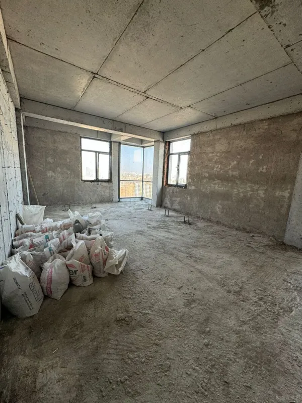 Satılır 2 otaqlı mənzil 100 m²