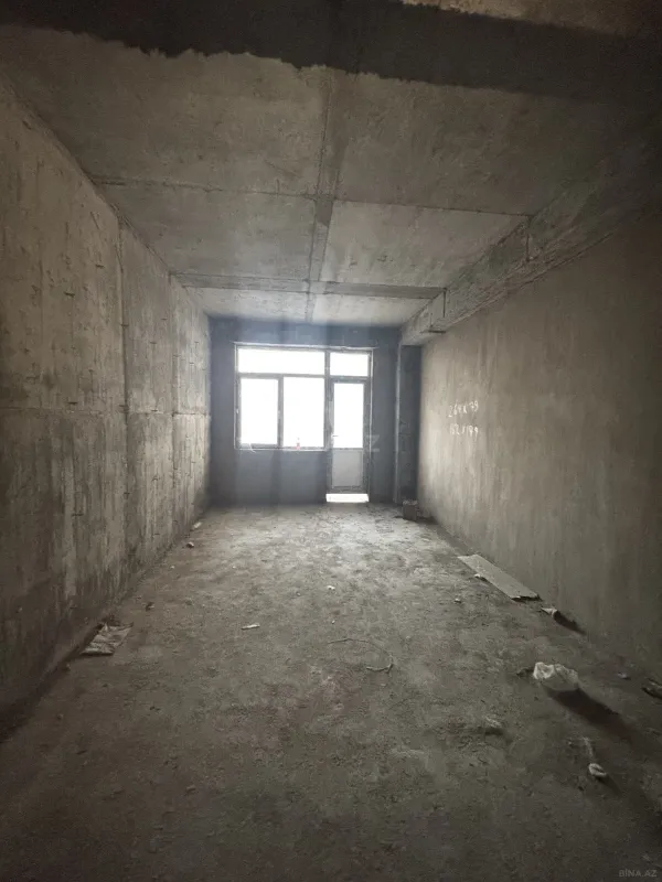 Satılır 3 otaqlı mənzil 134 m²